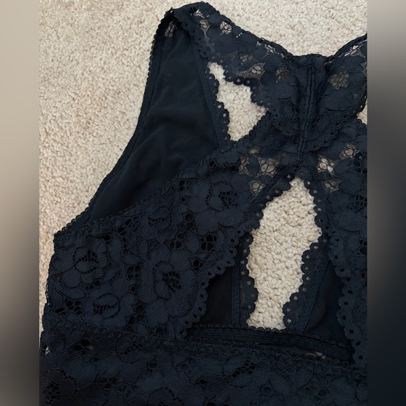 Lace Bralette - Picture 5 of 7